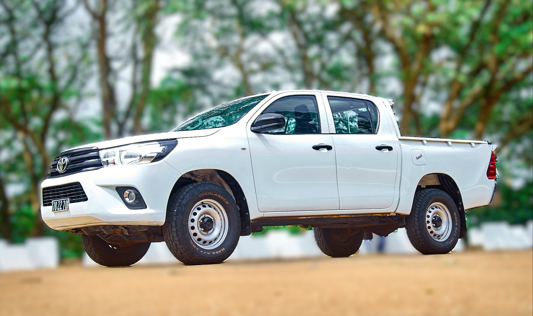 TOYOTA HILUX 2020 (CAMI) - Image 2