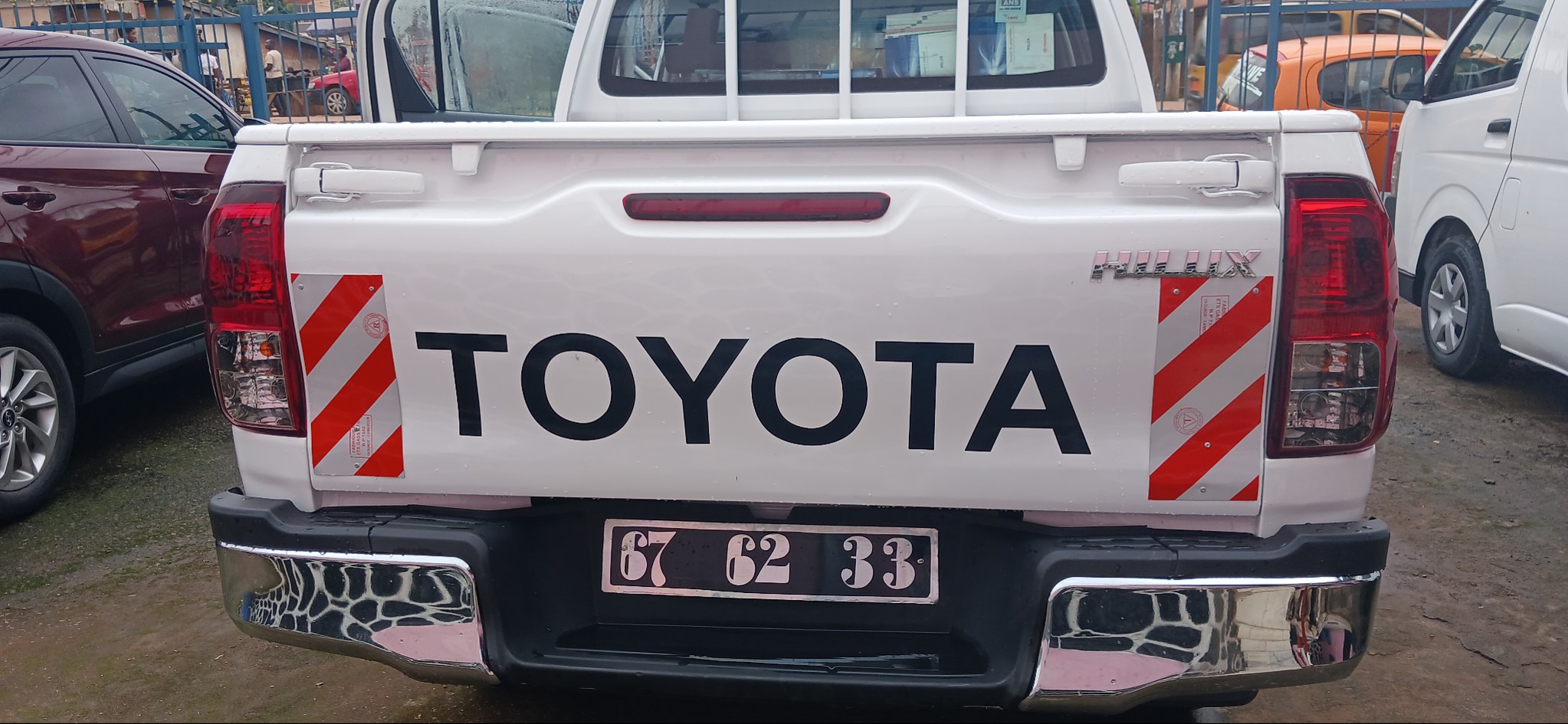 Toyota Hilux Pickup - Image 4